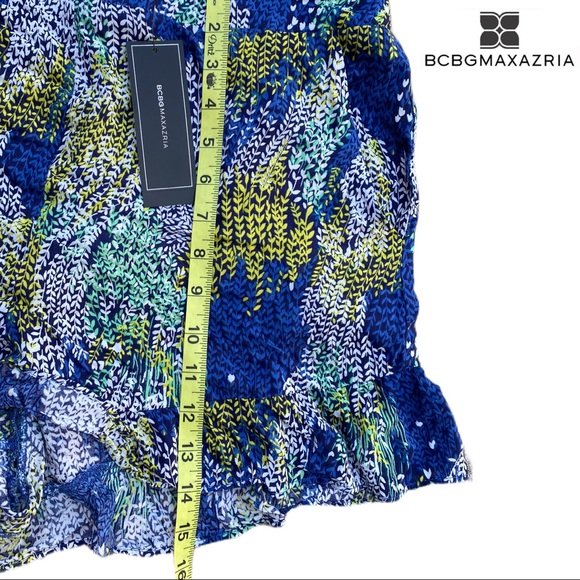 Flash Sale New BCBGMaxazria Floral Shorts - Picture 4 of 8